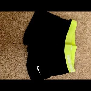 Nike pro shorts 3”